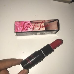 Mac Dita von teese limited edition lipstick